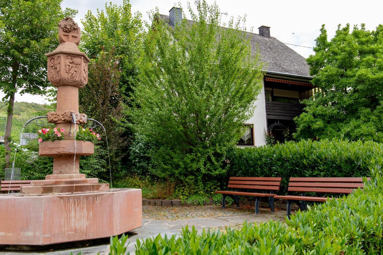 Bed and Breakfast Moselhaus Zeltingen-Rachtig Zewnętrze zdjęcie